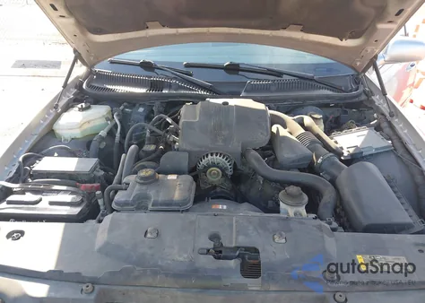 2009 Lincoln Town Car Signature Limited from USA, damaged, VIN 2LNHM82V59X622733